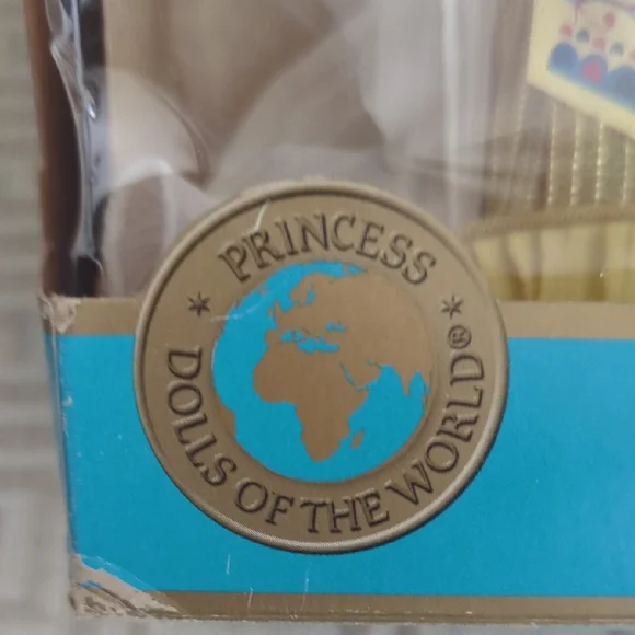 Barbie Princess of the Nile in White and Gold - Picture 5 of 12